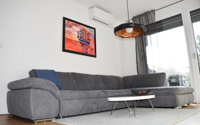 Cosy new Apartment 3min to VIC/Uno-City and Danube