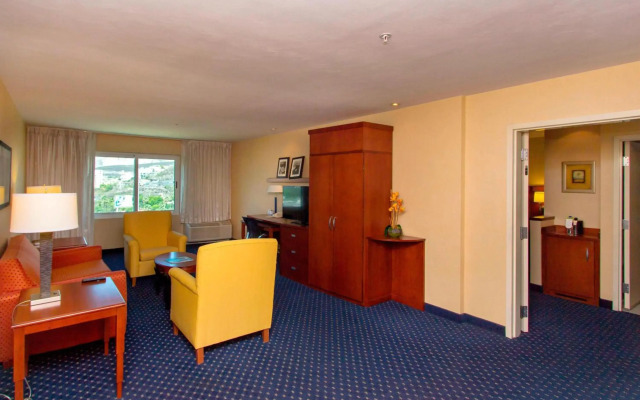 Courtyard Monterrey San Jeronimo/Valle