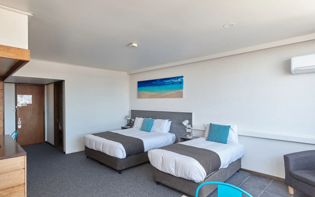 Bayside Hotel