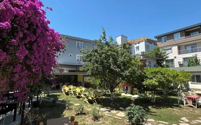 Mandarin Beach Hotel ve Restaurant