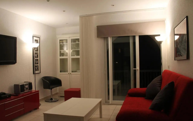 Absolute Apartment