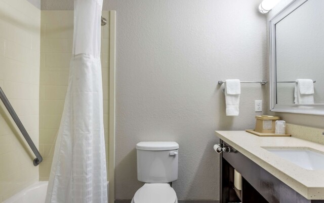 Comfort Inn & Suites North Little Rock JFK Blvd