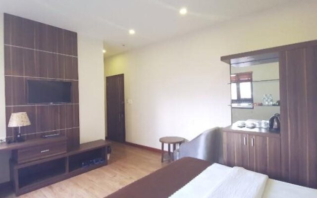 Golden Pine 3 Hotel
