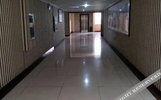 Ronghui Business Hotel