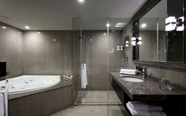 Talmud Hotel Kaohsiung LoveRiver