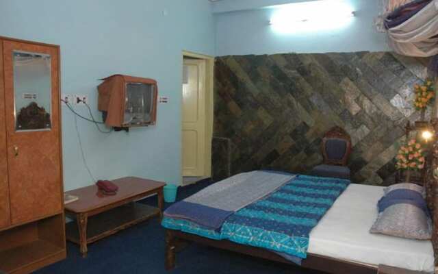 Royal Aashiyana Palace
