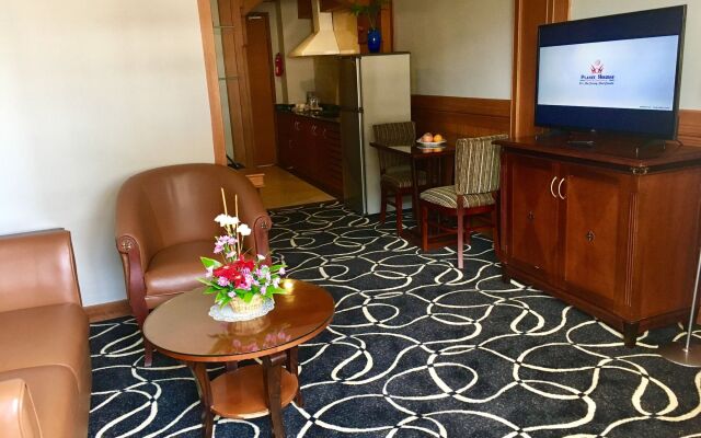 Planet Holiday Hotel & Residence