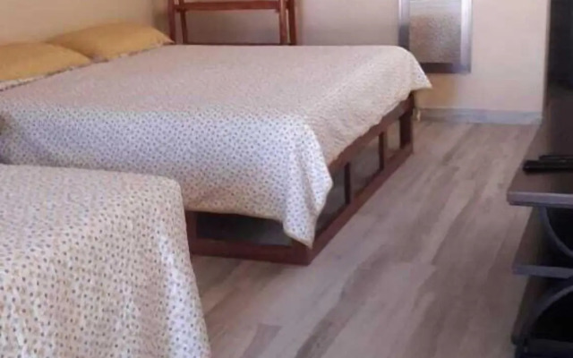 Iguana Rana Cabins Bacalar