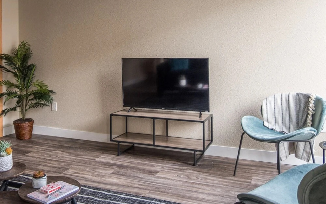 FRONTDESK Minneapolis Grand Apts Downtown