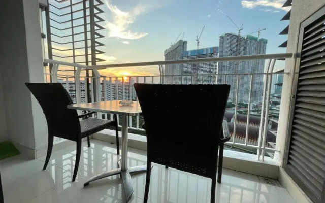 Private Jacuzzi Staycation at KL City 721