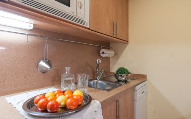 Family friendly 2BR Terrace quiet street - Neo