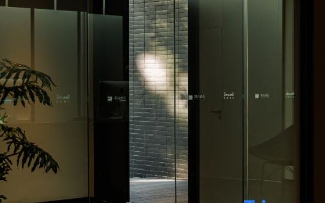 Owspace H & Joyland Inn