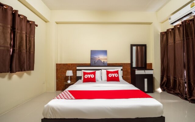 OYO 1047 EK Residence Banchang City