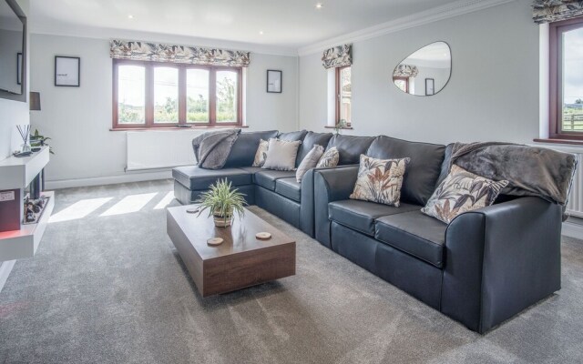 Springfield Lodge - 3 Bedroom Home - Princes Gate