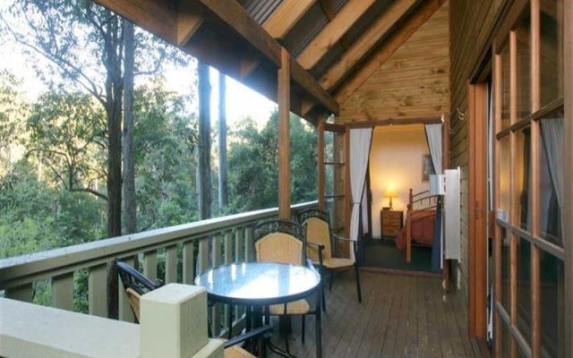 Barrington Wilderness Cedar Lodge