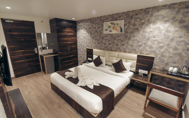 Hotel kaki