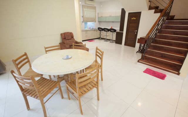 Natol Homestay - Sydney Batu Kawa MJC New Townships