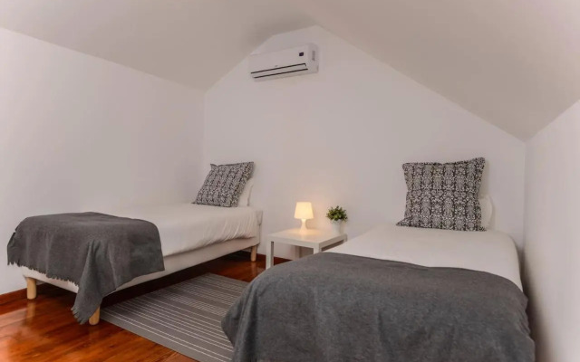 Seaside Family Townhouse - 100m from the sea!