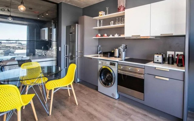 502 Wex1 Gorgeous Funky Apartment