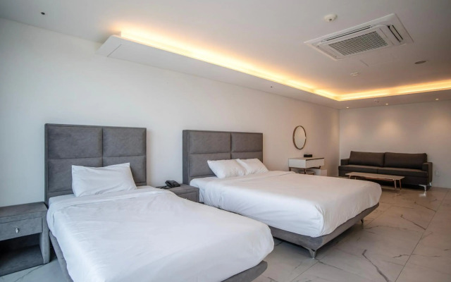 Boutique Villa De Aewol