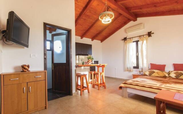 Awesome Home in Pula With