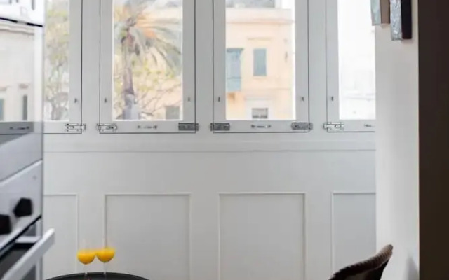 Independence Olive- 1 Bedroom - Square SEA View