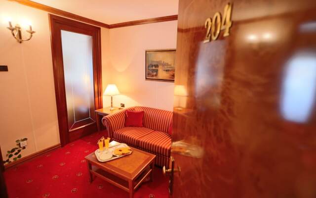 Hotel President