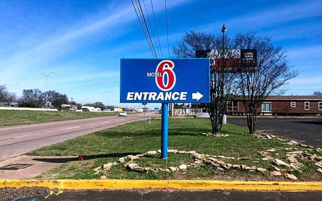 Motel 6 Waco, TX