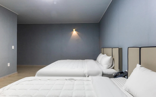 Yeosu Rivera Hotel