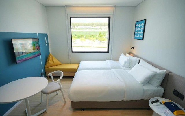 GO Hotel Sriracha at Central Si Racha