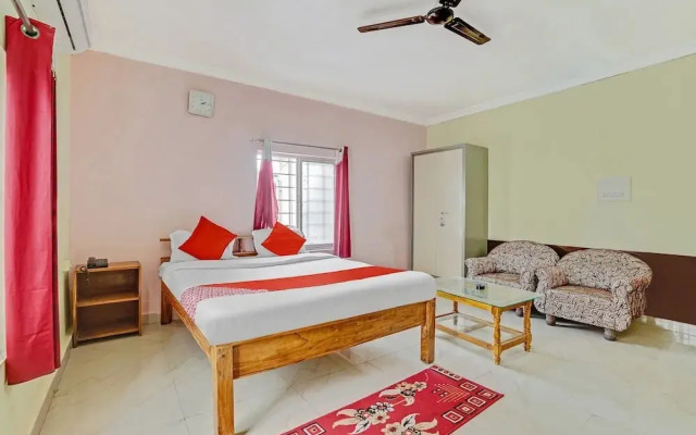 OYO 9009 near Railway Station