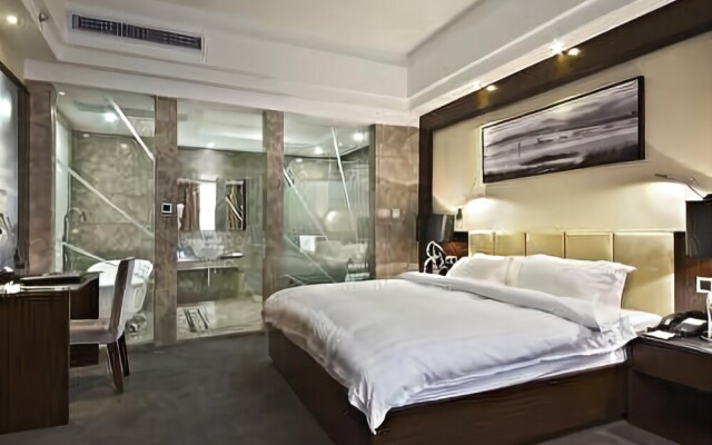 Platinum Crystal Hotel