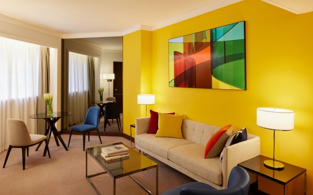 Prince, Marco Polo Hotel