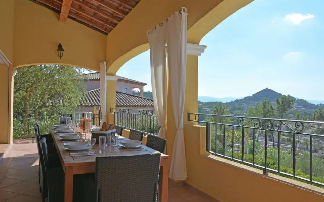 Beautiful Villa in Vidauban with Swimming Pool