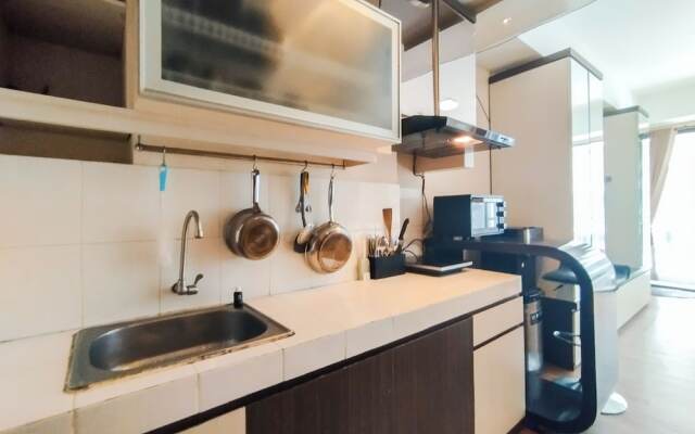 Simply And Comfy Studio Room Apartment Beverly Dago