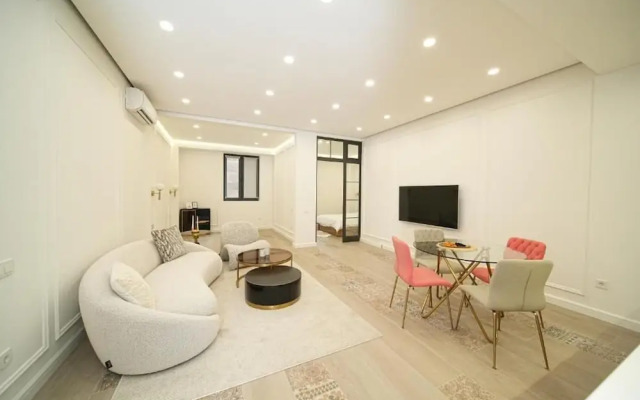 Luxury 2BR apartment in the center