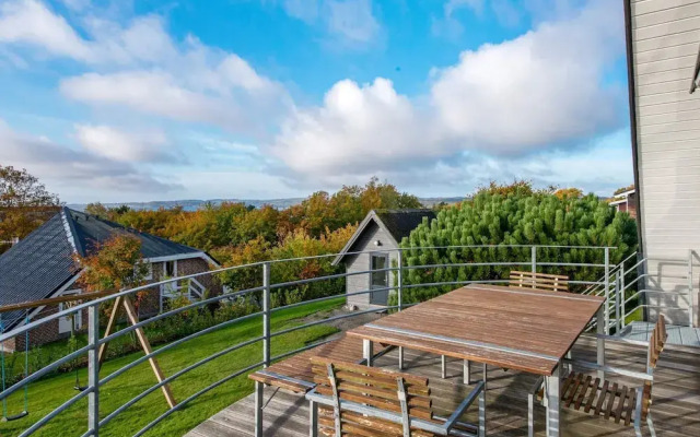 8 Person Holiday Home in Ebeltoft-by Traum