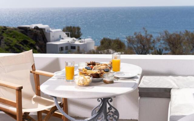 Red Beach Harmony suites Modestos