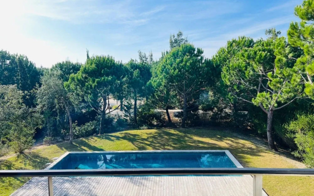 Tr ia Beach Pool Golf Villa