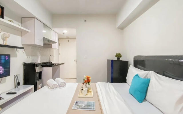Cozy Living Studio With Direct Access To Pool, Gym And Playground At Springlake Summarecon Bekasi – Guest Rooms – Bekasi
