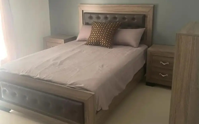 Apartment Sleeps 6 With Pool Access