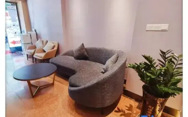 Guangzhou Jiayi Hotel