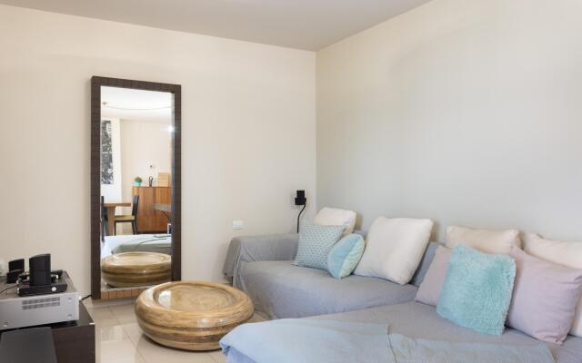 Home2Book Executive & Design Las Torres