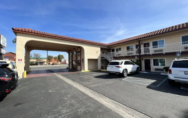 Casa Blanca Express & Suites Cypress Buena Park - Anaheim Area