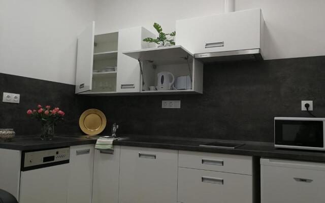 Class Apartment