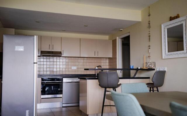 Outstanding 2 Bedroom Beach Front Suite 3
