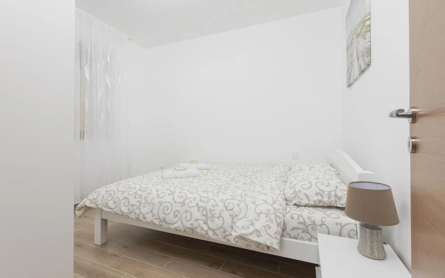 Muo Sea Front Apartments Kotor