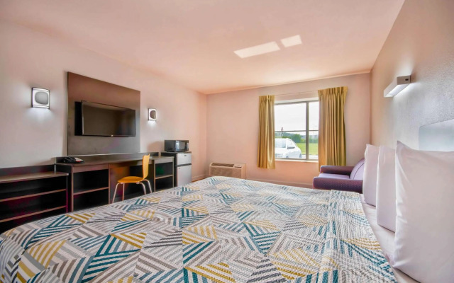 Motel 6 Springfield, OH