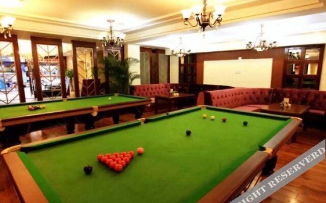 Curitis Hotel