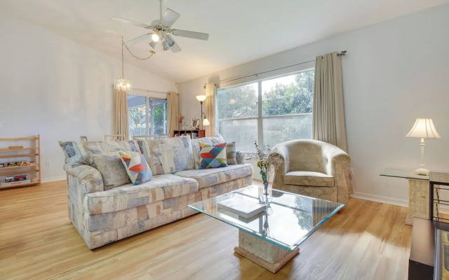 20 Mi to Disney: Condo w/ Pool Access in Clermont!